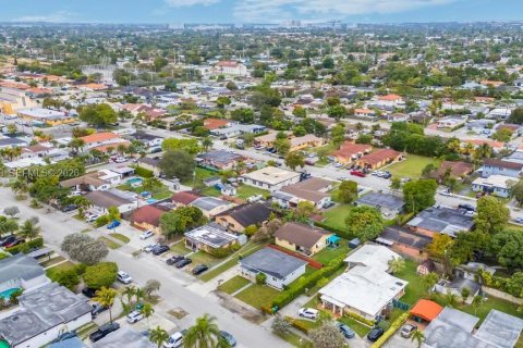 Immobilier commercial à vendre à Miami, Floride: 246.19 m2 № 2088378 - photo 27