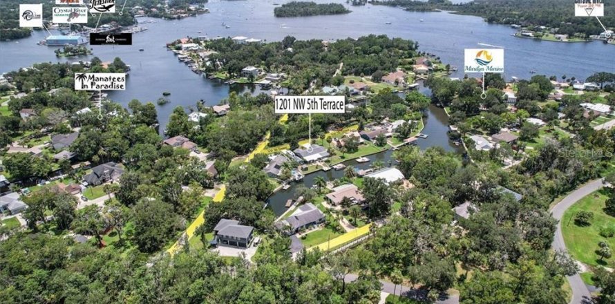 Casa en Crystal River, Florida 3 dormitorios, 184.13 m2 № 1855483