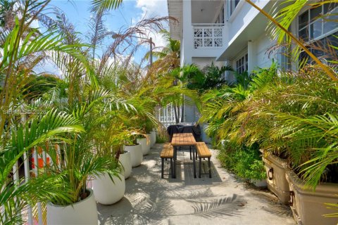 Villa ou maison à louer à Miami Beach, Floride: 578.97 m2 № 2400543 - photo 7