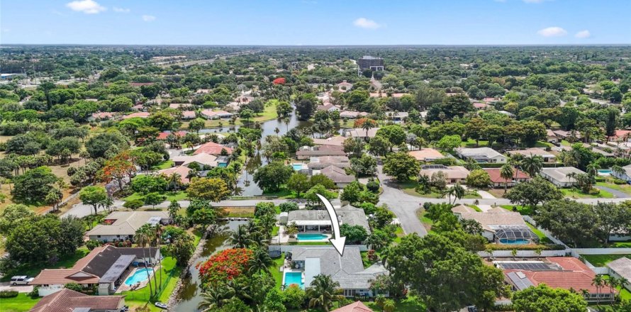 Casa en Coral Springs, Florida 4 dormitorios, 255.85 m2 № 1227884