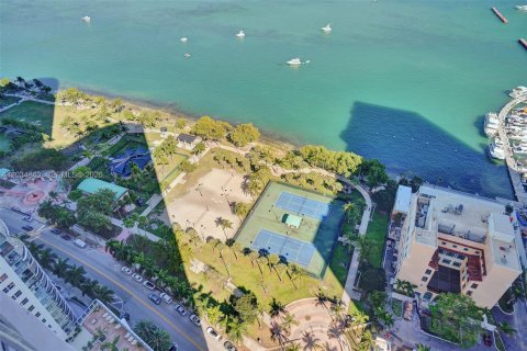 Condo in Miami, Florida, 2 bedrooms № 2169977 - photo 29