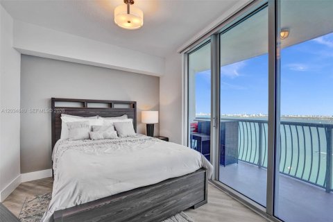 Condo in Miami, Florida, 2 bedrooms № 2169977 - photo 16