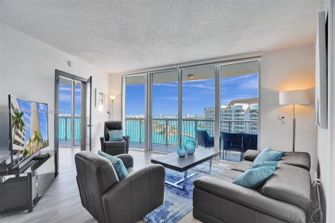 Condo in Miami, Florida, 2 bedrooms № 2169977 - photo 24