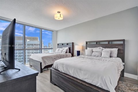 Condo in Miami, Florida, 2 bedrooms № 2169977 - photo 13