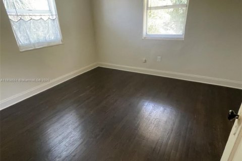 Снять в аренду квартиру в Майами, Флорида 2 спальни, 66.89м2, № 1882131 - фото 8