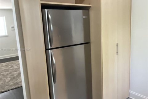 Снять в аренду квартиру в Майами, Флорида 2 спальни, 66.89м2, № 1882131 - фото 6