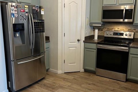 Townhouse in Plant City, Florida 3 bedrooms, 153.2 sq.m. № 1838402 - photo 12