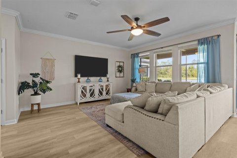 House in Land O' Lakes, Florida 4 bedrooms, 216.83 sq.m. № 1906976 - photo 12