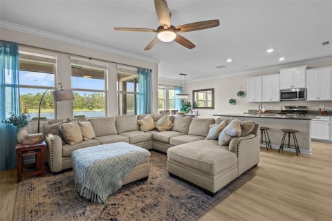 House in Land O' Lakes, Florida 4 bedrooms, 216.83 sq.m. № 1906976 - photo 3