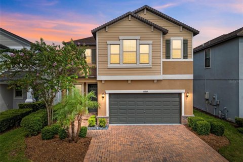 House in Land O' Lakes, Florida 4 bedrooms, 216.83 sq.m. № 1906976 - photo 1