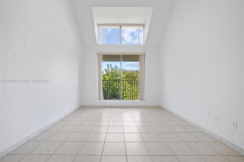 Condo in Pinecrest, Florida, 1 bedroom  № 1897199 - photo 5
