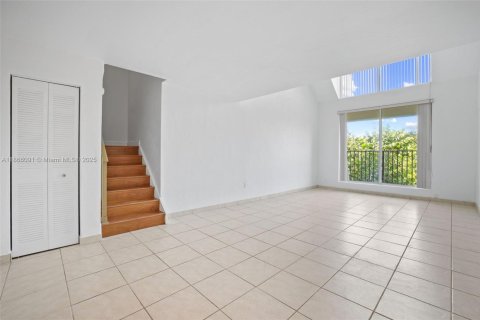 Condo in Pinecrest, Florida, 1 bedroom  № 1897199 - photo 3