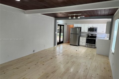 Casa en alquiler en Fort Lauderdale, Florida, 2 dormitorios, 82.87 m2 № 1993571 - foto 5