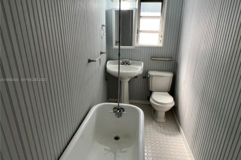 Casa en alquiler en Fort Lauderdale, Florida, 2 dormitorios, 82.87 m2 № 1993571 - foto 6