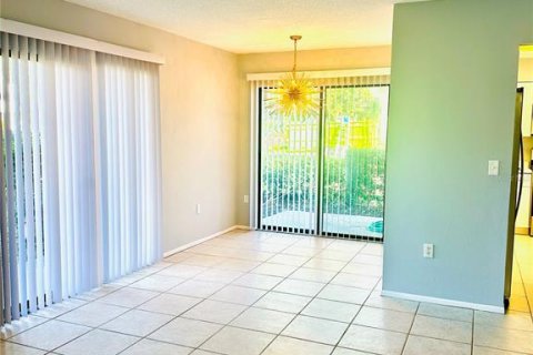 Condo in Sarasota, Florida, 2 bedrooms  № 2097283 - photo 3