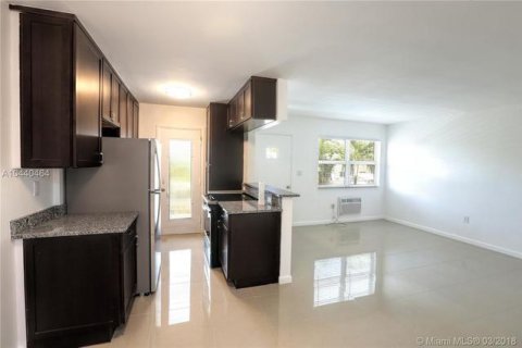 Copropriété à vendre à North Miami, Floride: 1 chambre, 65.5 m2 № 2084508 - photo 4