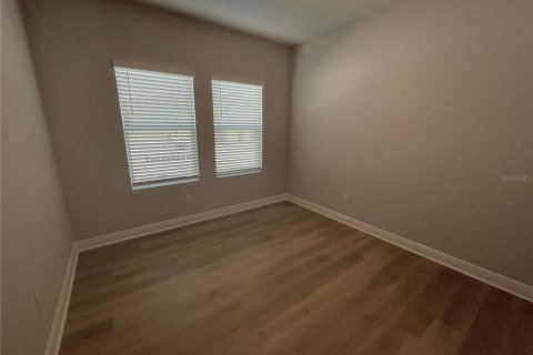 Снять в аренду виллу или дом в Парриш, Флорида 5 комнат, 181.44м2, № 1854143 - фото 8