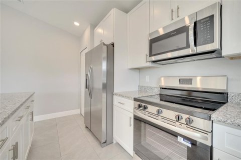 Casa en venta en Kissimmee, Florida, 4 dormitorios, 151.8 m2 № 1721833 - foto 15