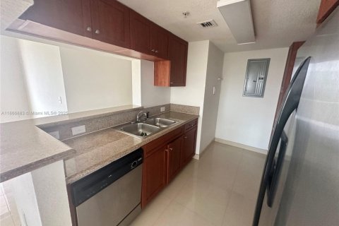 Copropriété à vendre à Miami, Floride: 2 chambres, 88.26 m2 № 1895392 - photo 10