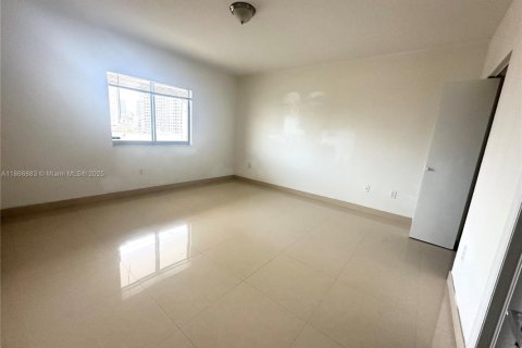 Copropriété à vendre à Miami, Floride: 2 chambres, 88.26 m2 № 1895392 - photo 12