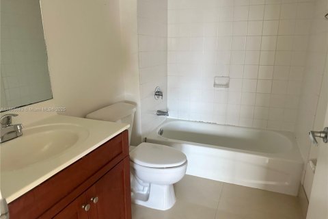 Copropriété à vendre à Miami, Floride: 2 chambres, 88.26 m2 № 1895392 - photo 11