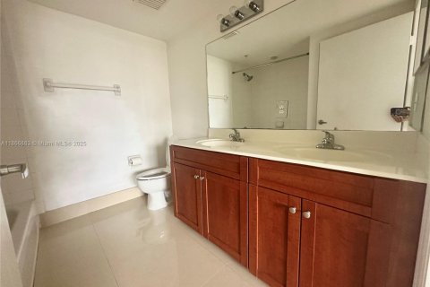 Copropriété à vendre à Miami, Floride: 2 chambres, 88.26 m2 № 1895392 - photo 16