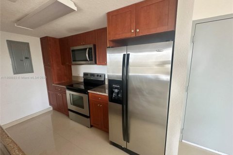 Copropriété à vendre à Miami, Floride: 2 chambres, 88.26 m2 № 1895392 - photo 9