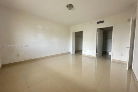 Copropriété à vendre à Miami, Floride: 2 chambres, 88.26 m2 № 1895392 - photo 18