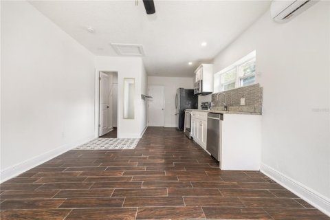 Casa en alquiler en Tampa, Florida, 4 dormitorios, 170.01 m2 № 1910372 - foto 21