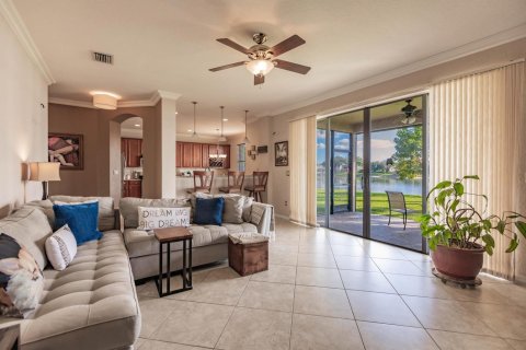 Casa en venta en West Palm Beach, Florida, 5 dormitorios, 263.01 m2 № 2265776 - foto 6