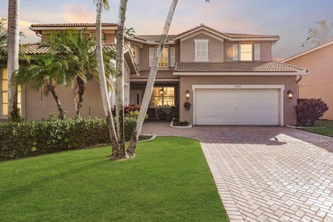 Casa en venta en West Palm Beach, Florida, 5 dormitorios, 263.01 m2 № 2265776 - foto 2