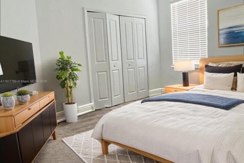 Villa ou maison à vendre à Naples, Floride: 3 chambres, 129.04 m2 № 1936178 - photo 1