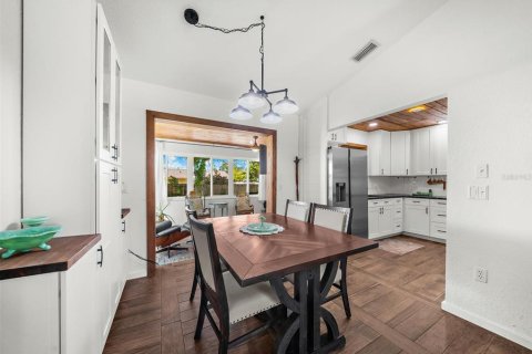 House in Venice, Florida 2 bedrooms, 103.77 sq.m. № 2391565 - photo 6
