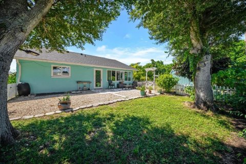 House in Venice, Florida 2 bedrooms, 103.77 sq.m. № 2391565 - photo 30