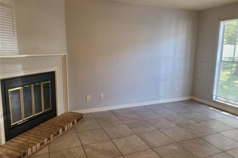 Adosado en alquiler en Temple Terrace, Florida, 2 dormitorios, 111.48 m2 № 2273331 - foto 4