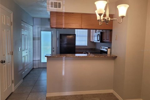 Adosado en alquiler en Temple Terrace, Florida, 2 dormitorios, 111.48 m2 № 2273331 - foto 7