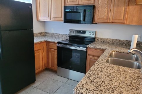 Adosado en alquiler en Temple Terrace, Florida, 2 dormitorios, 111.48 m2 № 2273331 - foto 9