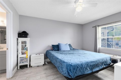 House in Orlando, Florida 3 bedrooms, 121.14 sq.m. № 1679014 - photo 11