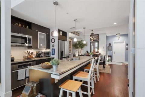 Condo in Tampa, Florida, 2 bedrooms  № 2319066 - photo 5