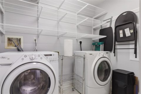 Condo in Tampa, Florida, 2 bedrooms  № 2319066 - photo 24