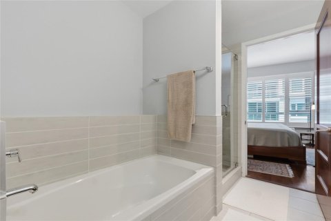 Condo in Tampa, Florida, 2 bedrooms  № 2319066 - photo 17