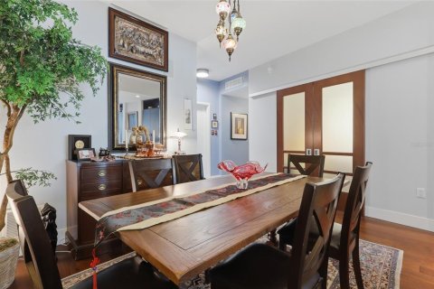 Condo in Tampa, Florida, 2 bedrooms  № 2319066 - photo 4