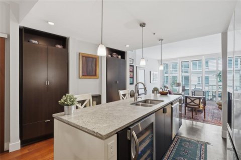 Condo in Tampa, Florida, 2 bedrooms  № 2319066 - photo 6