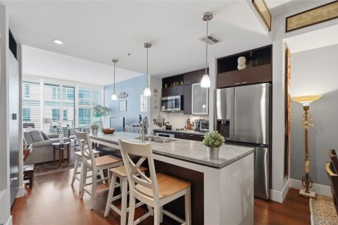 Condo in Tampa, Florida, 2 bedrooms  № 2319066 - photo 9