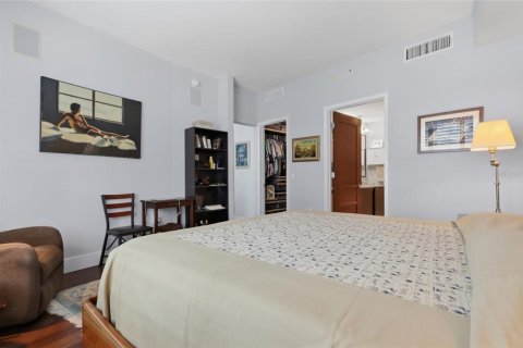 Condo in Tampa, Florida, 2 bedrooms  № 2319066 - photo 14