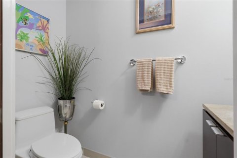 Condo in Tampa, Florida, 2 bedrooms  № 2319066 - photo 22