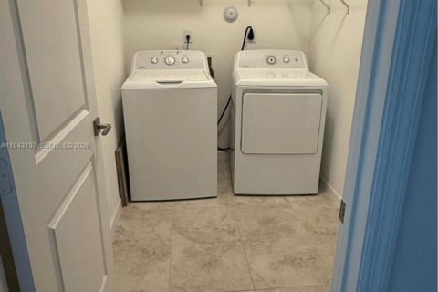 House in Homestead, Florida 2 bedrooms, 92.9 sq.m. № 1999473 - photo 3