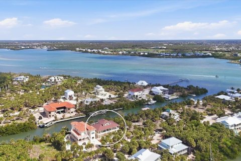Villa ou maison à vendre à Placida, Floride: 3 chambres, 177.81 m2 № 2330583 - photo 3