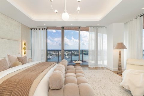 Condo in West Palm Beach, Florida, 4 bedrooms  № 2081567 - photo 9