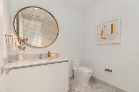 Condo in West Palm Beach, Florida, 4 bedrooms  № 2081567 - photo 13